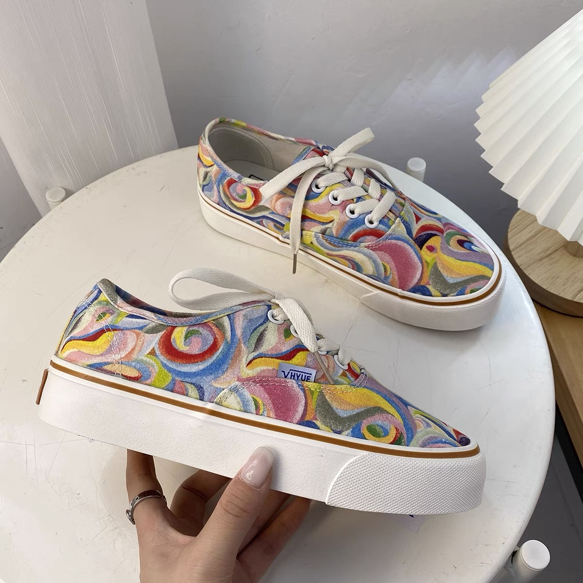 Caroline print sneaks SNZZ242 images